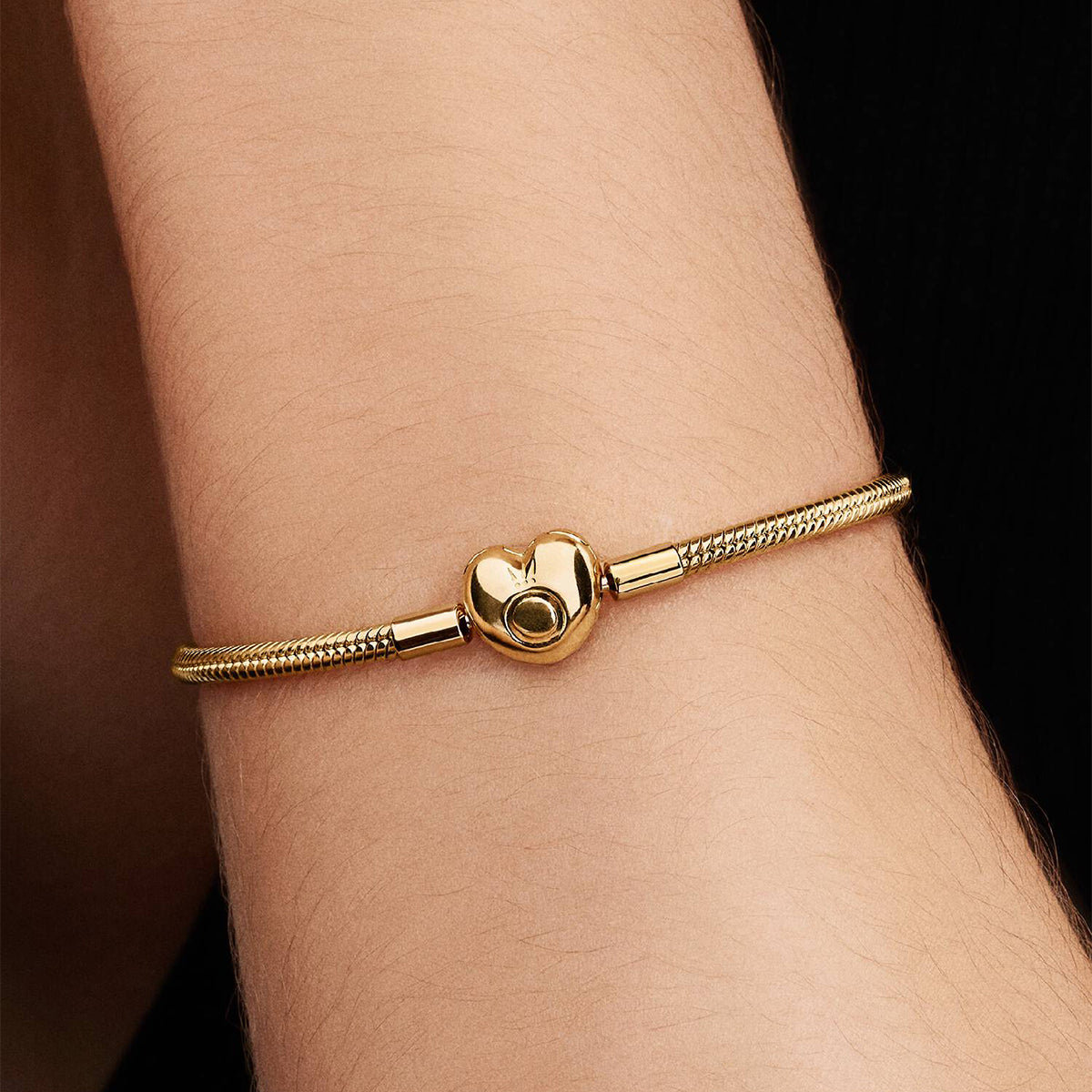 Women's Jewellery PANDORA JEWELRY Mod. MOMENTS HEART CLASP SNAKE CHAIN BRACELET