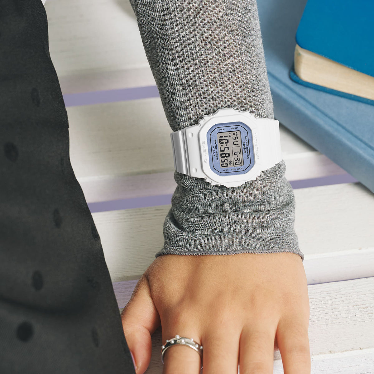 Women's Watch CASIO BABY-G Mod. 560 SPRING COLORS SERIE - LIGHT BLUE