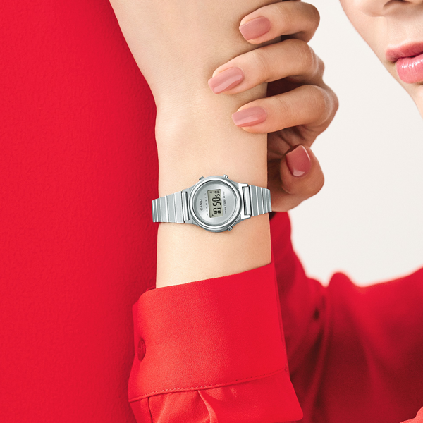 Women's Watch CASIO VINTAGE Mod. MINI COLLECTION SLIM ROUND - SILVER