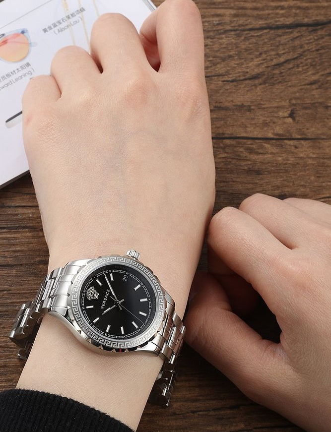Luxury Watch VERSACE Mod. V12020015